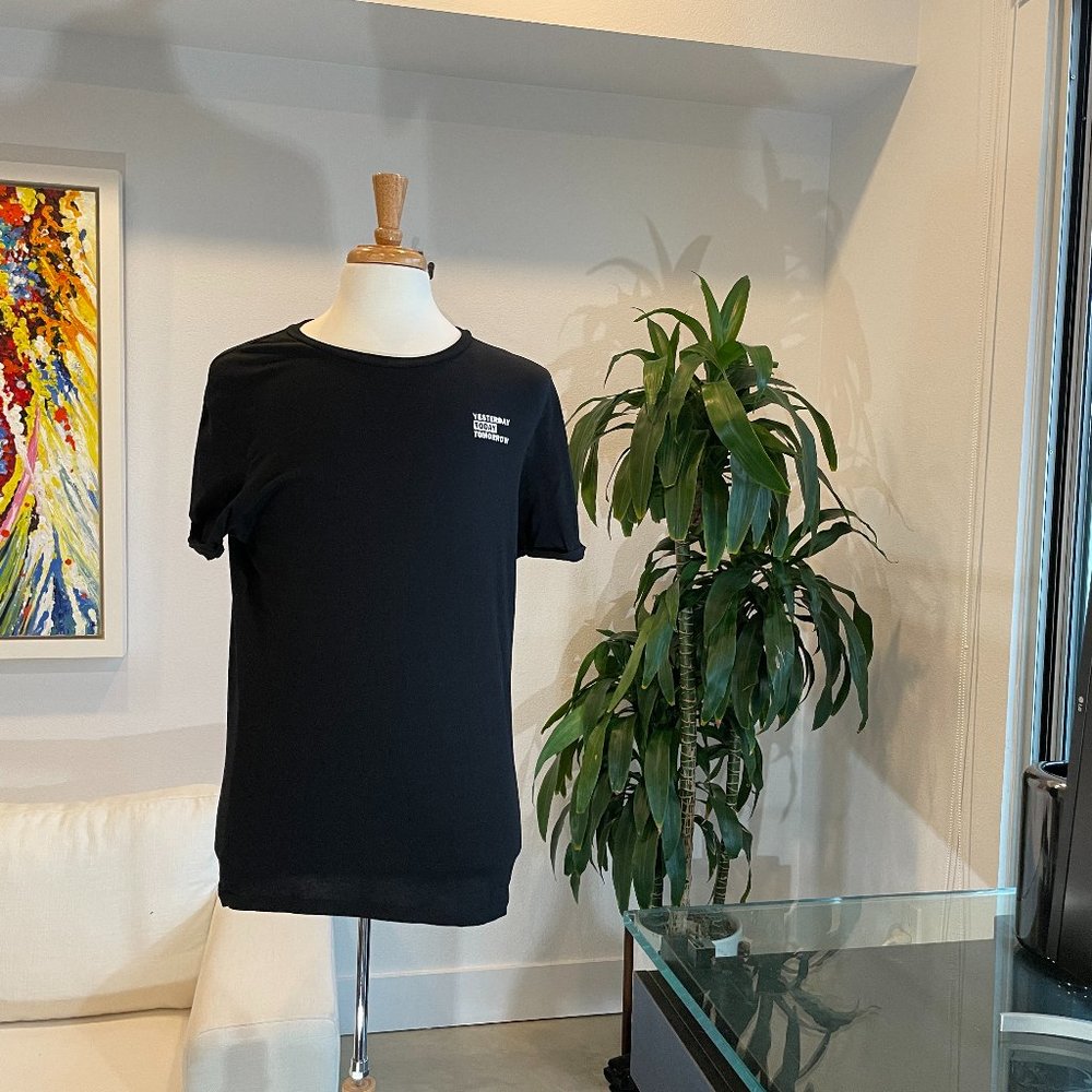 Bershka T-Shirt, Slim Fit (Black) Size L